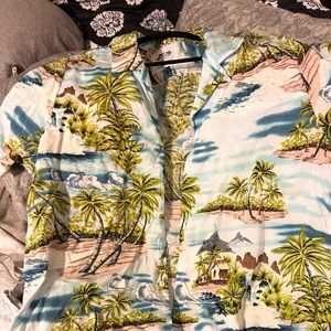 Men’s extra-large Hawaiian shirt